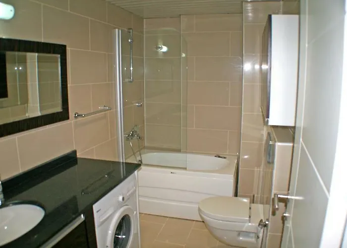 Golf Village Apartment *