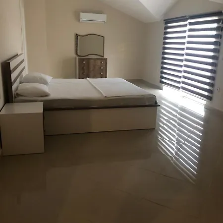 Golf Village Apartment *