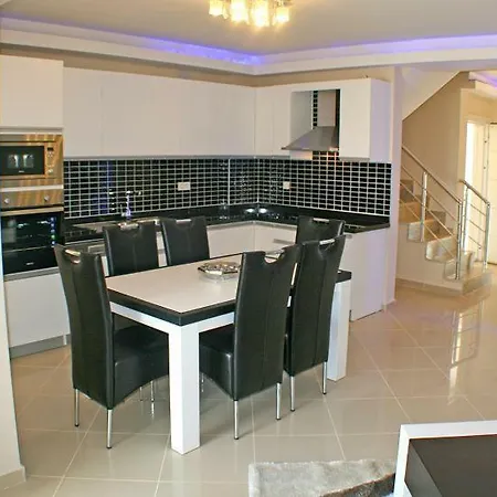 Golf Village Apartment