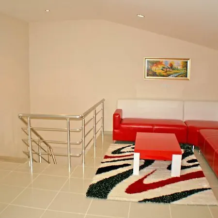 Golf Village Apartment